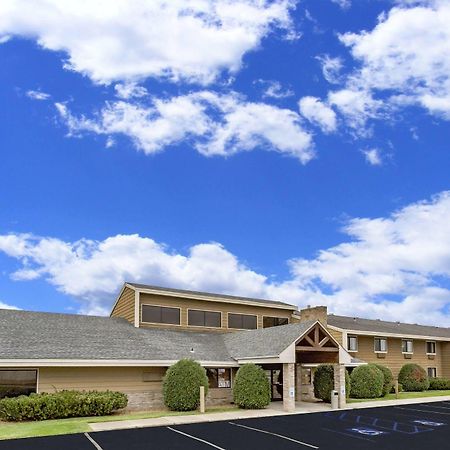 Americinn By Wyndham Dickinson Exterior photo
