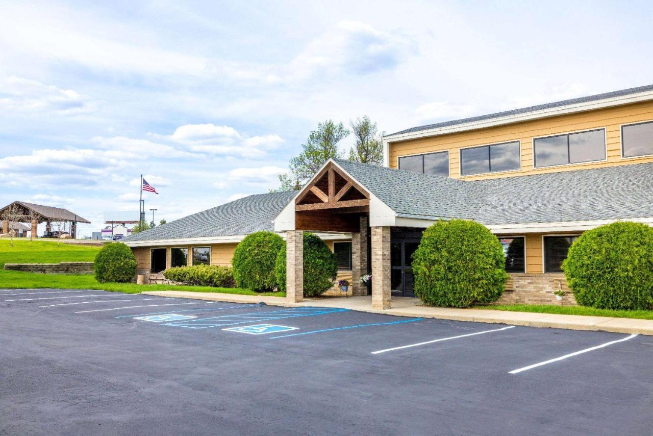 Americinn By Wyndham Dickinson Exterior photo