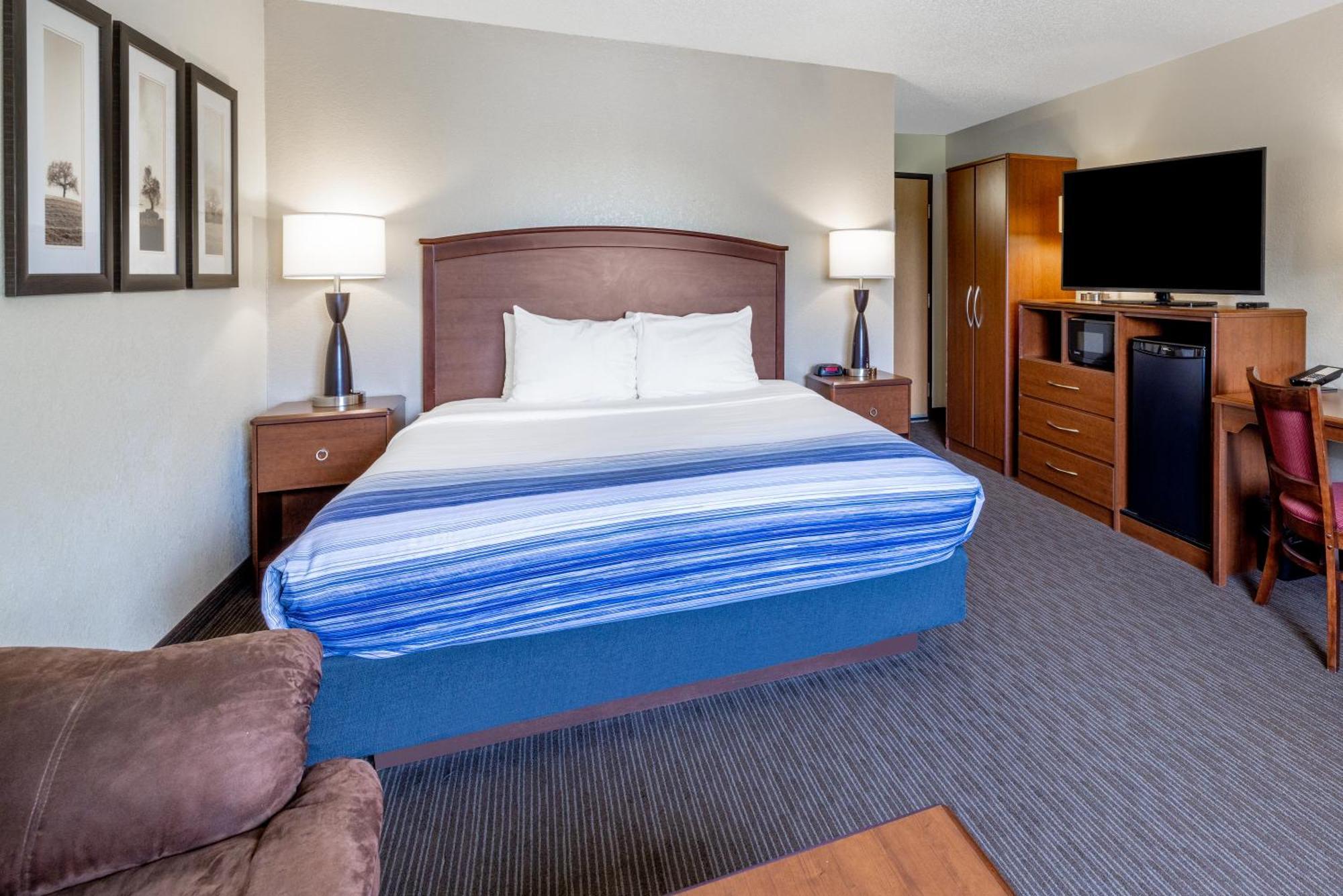 Americinn By Wyndham Dickinson Room photo