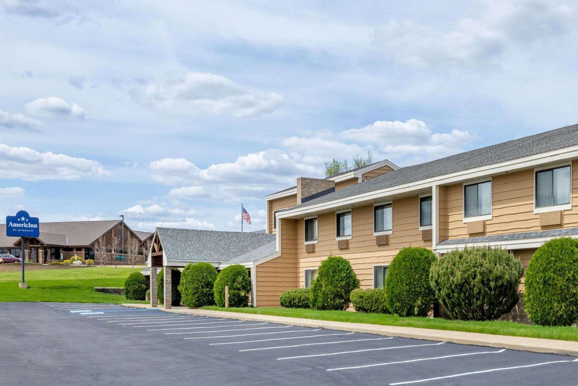 Americinn By Wyndham Dickinson Exterior photo