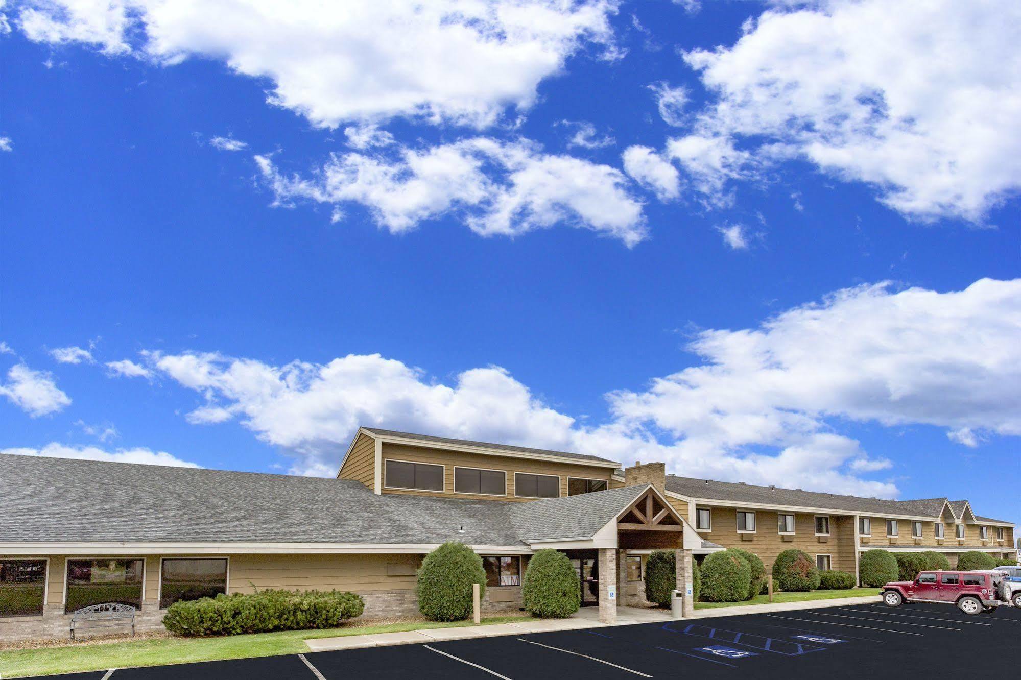 Americinn By Wyndham Dickinson Exterior photo