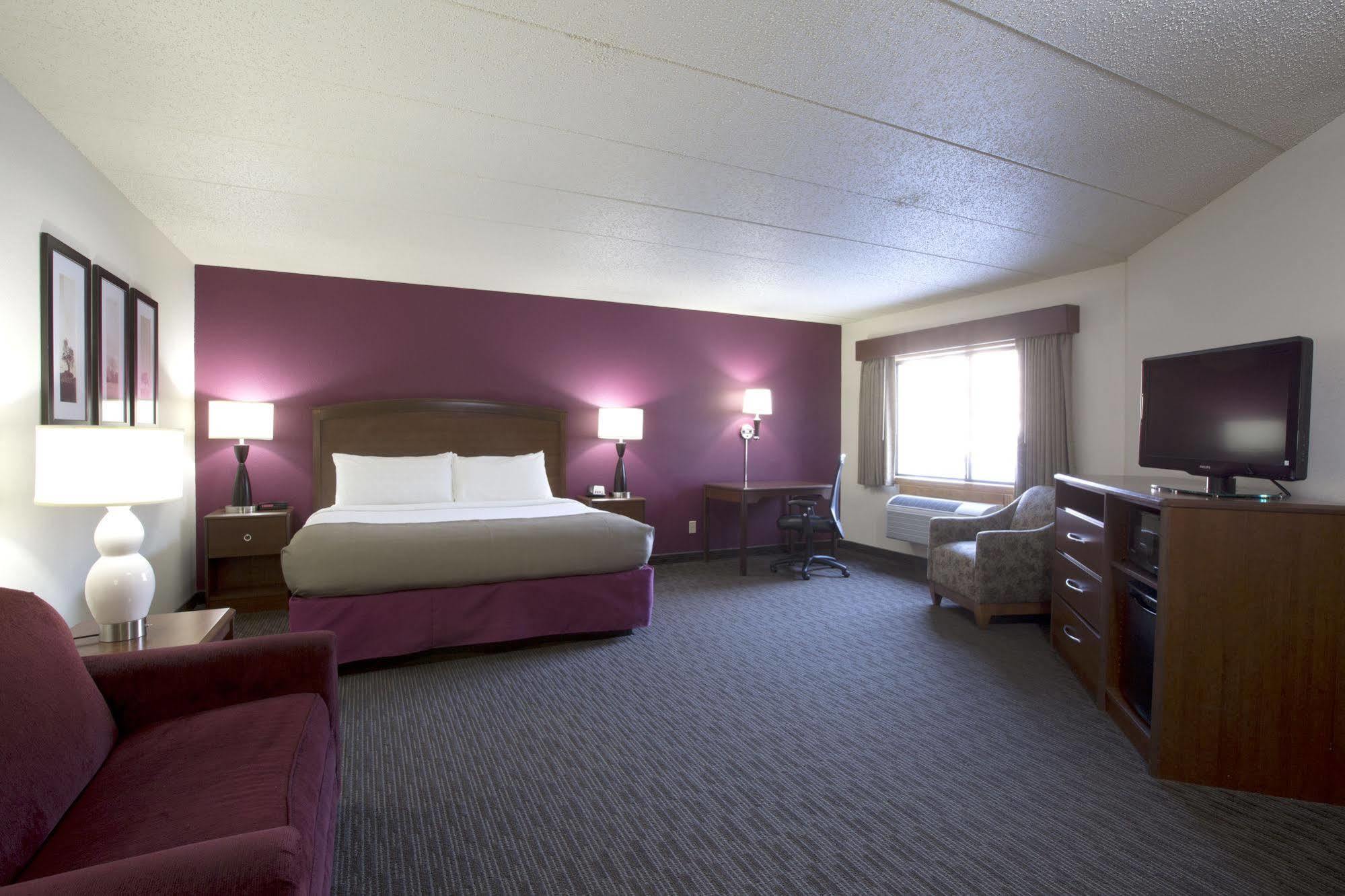 Americinn By Wyndham Dickinson Exterior photo